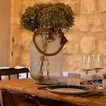 Tbs 102 - Parisian House With Private Garden דירה *